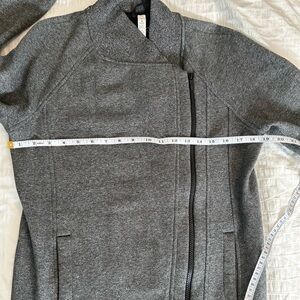 Women's Gray Lululemon Fleece Sweater Jacket